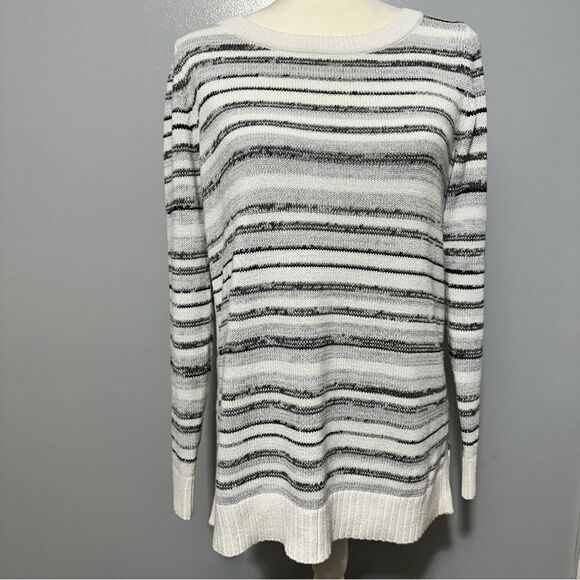 T by TALBOTS Striped Round Neck Long Sleeve sweater Size S - Picture 1 of 7